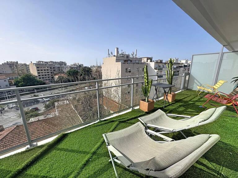 Juan les Pins vue dégagée aperçu mer étage élevé grande terrasse — photo 1