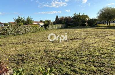 Terrain constructible à vendre à SAINT-JUST-LUZAC — photo du bien