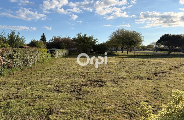 Terrain constructible à vendre à SAINT-JUST-LUZAC — photo 2