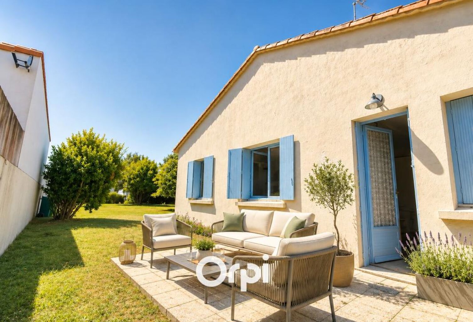 MAISON AVEC GRAND TERRAIN A BATIR - 700m COMMODITES — photo 1