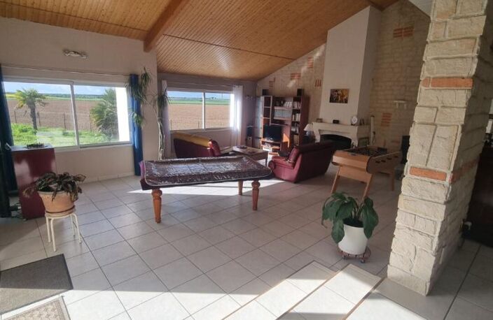 Maison bourgeoise La Jonchère 10 pièce(s) 307 m2 — photo 2