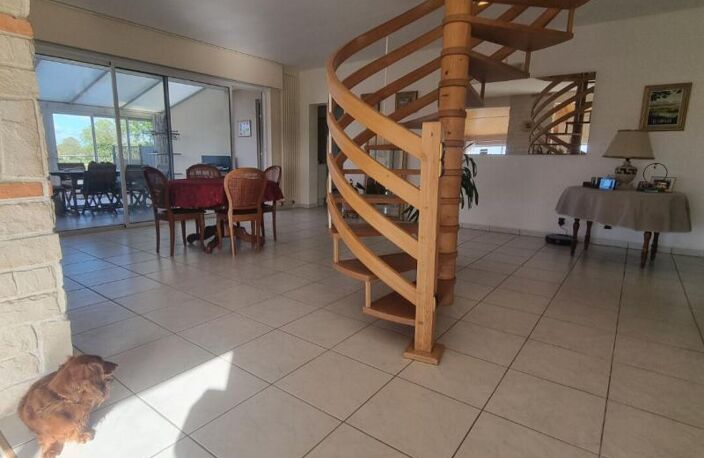 Maison bourgeoise La Jonchère 10 pièce(s) 307 m2 — photo 3