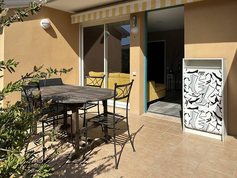 Jonquieres Saint Vincent  villa 3 pièces 60 m² avec terrasse, parking — photo 1