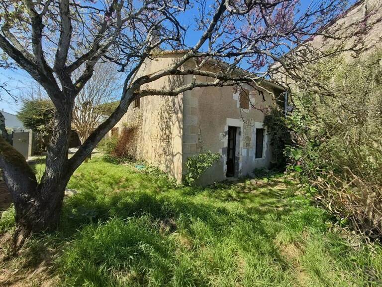 Maison à rénover avec étage et grenier aménageable, centre bourg de Saint-Christoly-de-Blaye (33920) — photo 1