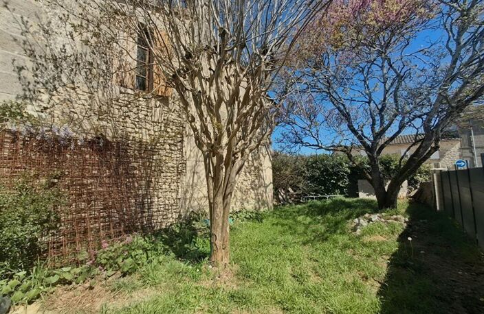 Maison à rénover avec étage et grenier aménageable, centre bourg de Saint-Christoly-de-Blaye (33920) — photo 2