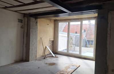 Appartement  1 pièce(s) 31 m2 au 1er étage A Rénover — photo du bien