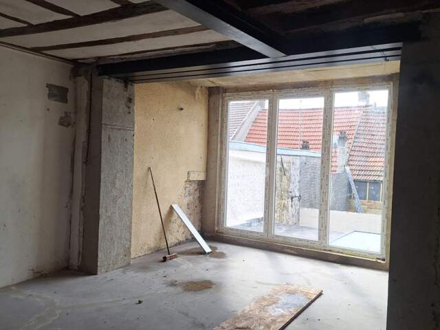 Appartement  1 pièce(s) 31 m2 au 1er étage A Rénover — photo du bien