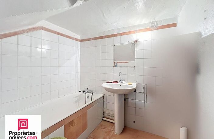RIANS IMMEUBLE AVEC 4 LOGEMENTS +  LOCAL LOUES — photo 4