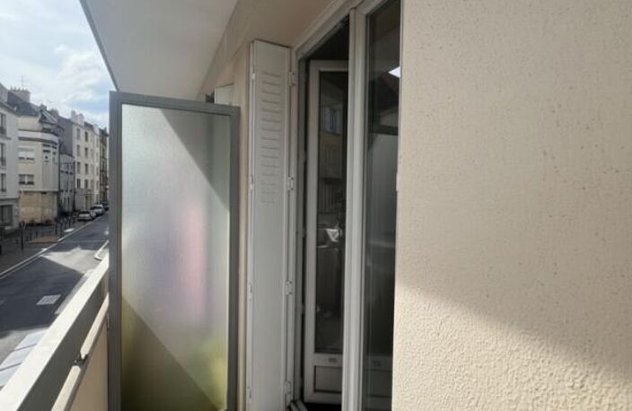Appartement T2 avec balcon, parking et caves — photo 5