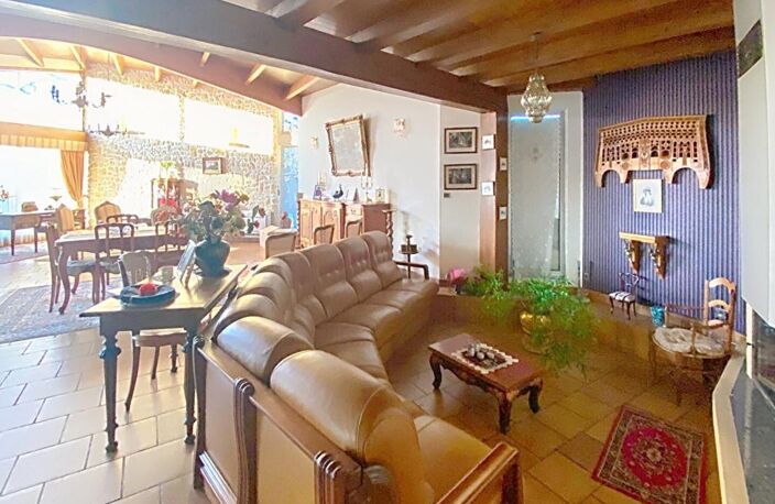 EXCLUSIVITE Maison de  5 pièces  avec dépendance/ local d'activité  de  3 pièces de 55 m2 — photo 5