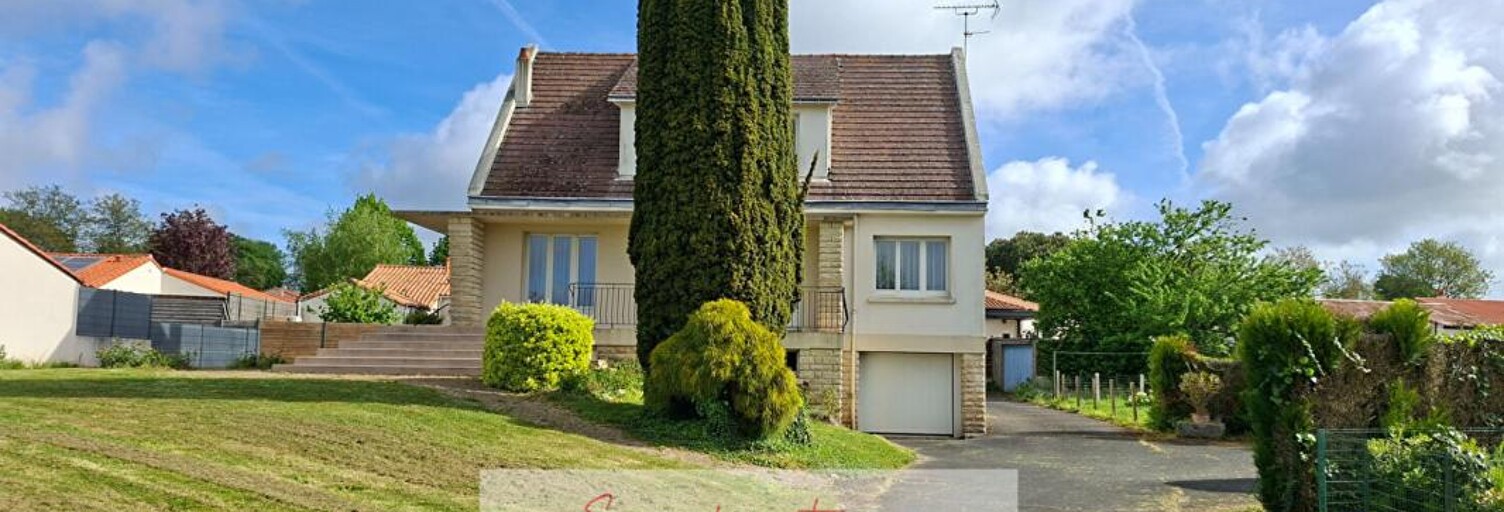 Maison 8 Pièces 140 m² à vendre à Les Herbiers (85500)