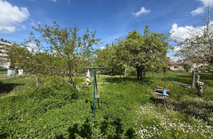 Maison Yzeure avec dépendance cave Jardin puits atelier — photo 5