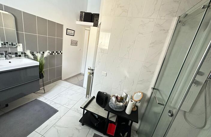 Maison individuelle de plain-pied  120 m²  Piscine Quartier recherché  Miramas — photo 5