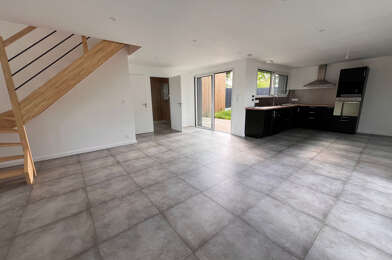 Maison 6 pièces 1200 €