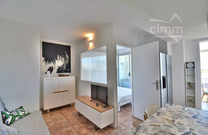 VENTE - SAINT CYPRIEN PLAGE - AU PORT - BEL APPARTEMENT RENOVE A — photo 3