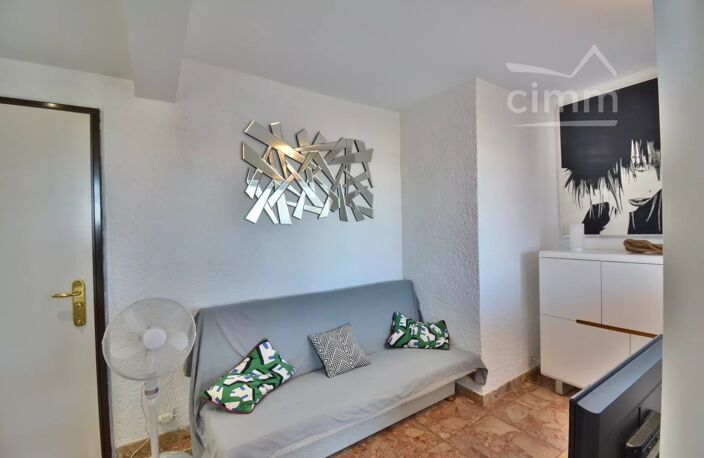 VENTE - SAINT CYPRIEN PLAGE - AU PORT - BEL APPARTEMENT RENOVE A — photo 4