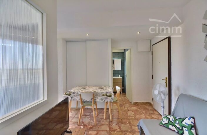 VENTE - SAINT CYPRIEN PLAGE - AU PORT - BEL APPARTEMENT RENOVE A — photo 5