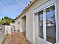 A VENDRE - VILLA TRAVERSANTE - PLAIN PIED - 3 PIECES - GARAGE - — photo 2