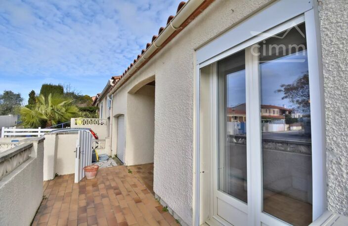 A VENDRE - VILLA TRAVERSANTE - PLAIN PIED - 3 PIECES - GARAGE - — photo 2