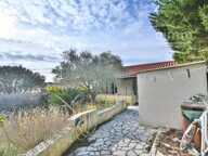 A VENDRE - VILLA TRAVERSANTE - PLAIN PIED - 3 PIECES - GARAGE - — photo 3