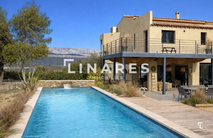 DESIGN & VIEW - Villa T7 de 250m2 - Vue Sainte Victoire - Terrai — photo 3