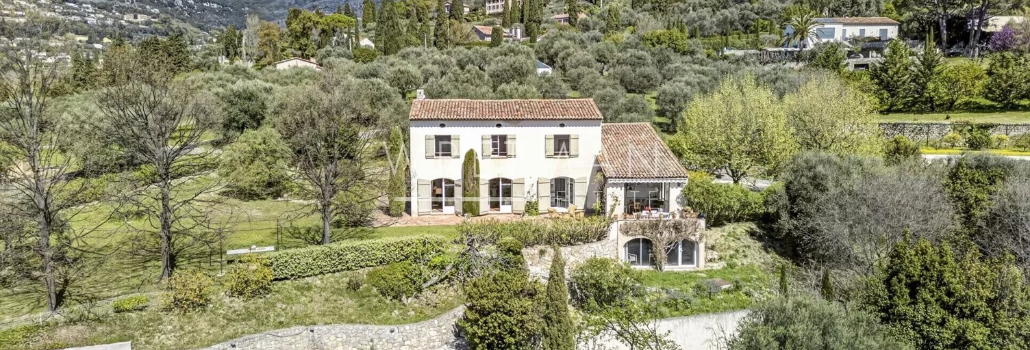 Maison 9 Pièces 353 m² à vendre à Grasse (06130)