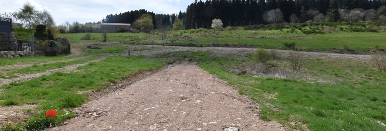 Terrain  1074 m² à vendre à Dunières (43220)