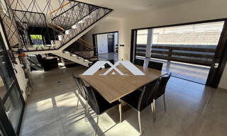 Maison 8 Pièces 229 m² à vendre à Saint-Pierre (97410)