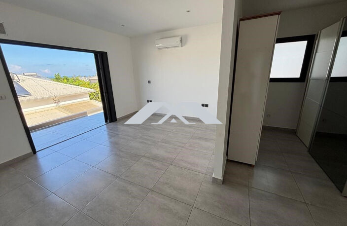 VILLA F8 CONTEMPORAINE DE STANDING BASSIN PLAT — photo 5