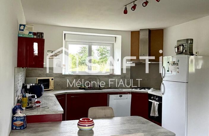 Maison d'une superficie de 148 m², avec dépendance. — photo 2