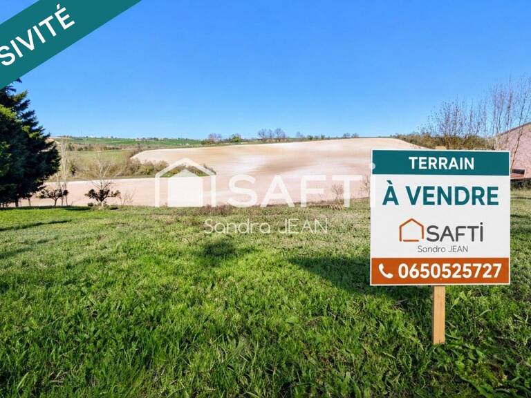 Terrain constructible dans un environnement calme — photo 1