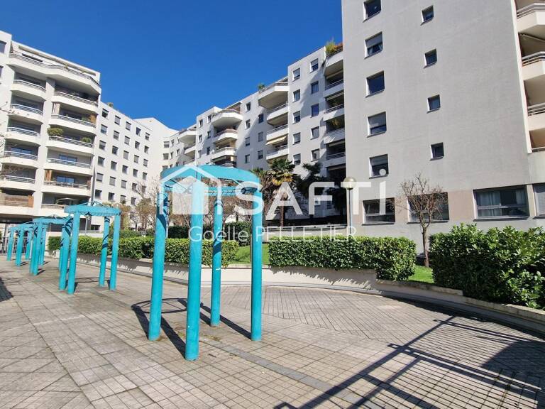 Lyon 6ème  Appartement 70m2 lumineux avec garage et vue sur jardin  Bellecombe/ Charpennes — photo 1