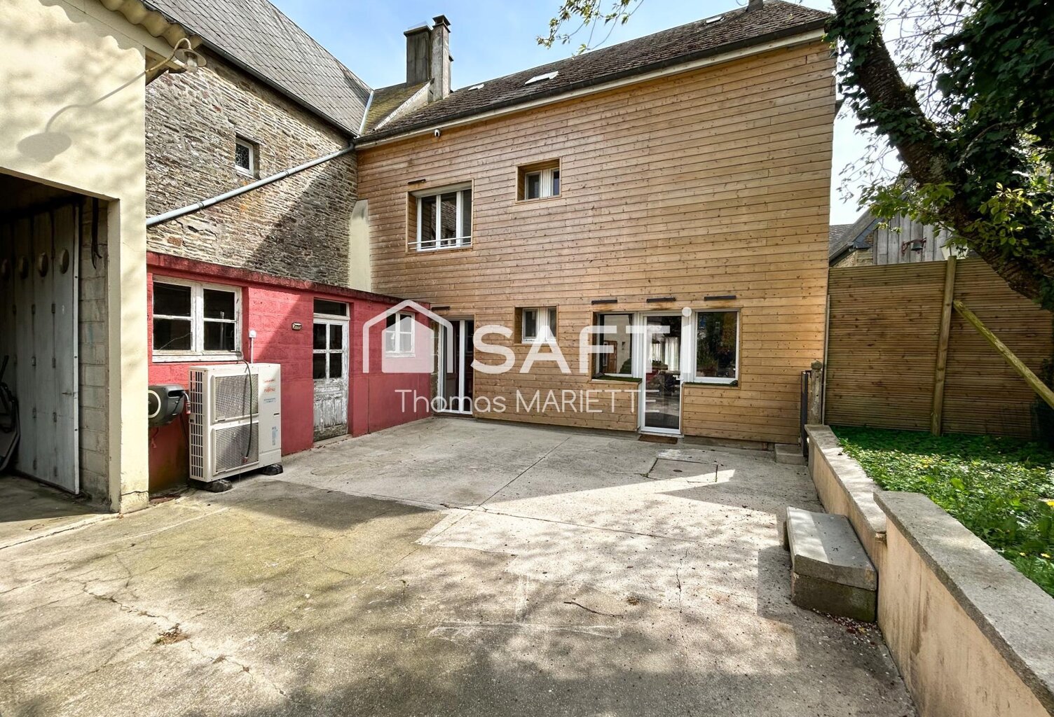 Maison avec charme et tranquillité en plein bourg — photo 1