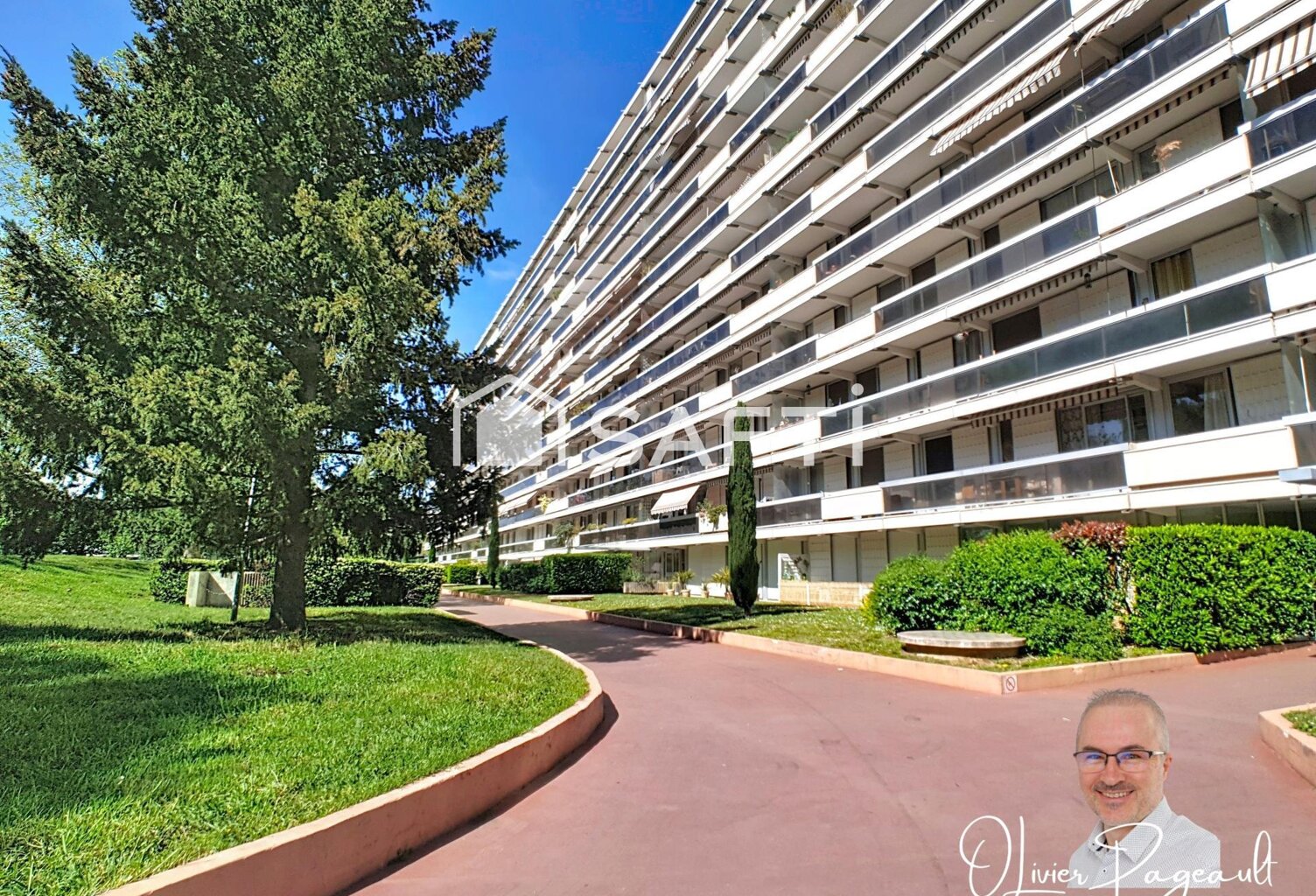 T3 dans un cadre verdoyant et vie pratique à Lyon 8 — photo 1