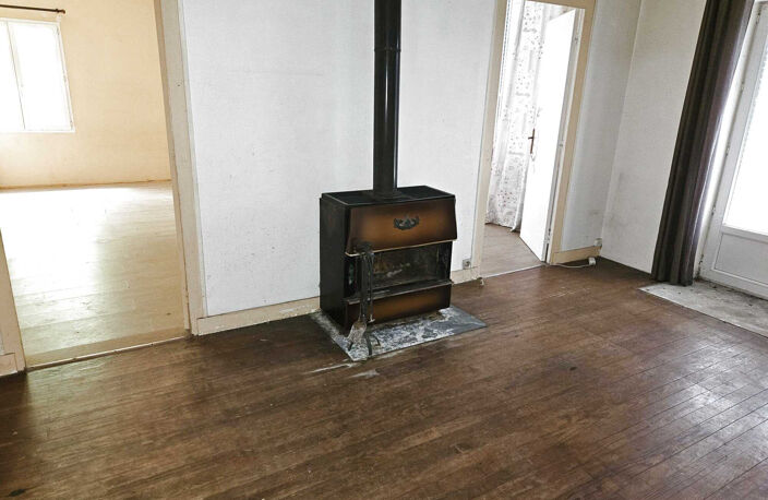 CIVRAC en MEDOC, maison de type T3 de 80 m2 env + dépendance — photo 4