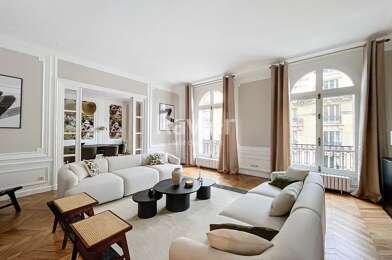 Appartement 8 pièces 22175 €