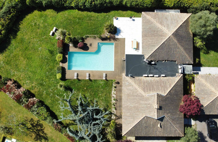 MAISON D'ARCHITECTE  - 247 m2 HAB - 5 CHAMBRES  - VUE IMPREN — photo 2