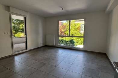 Appartement 3 pièces 923 €
