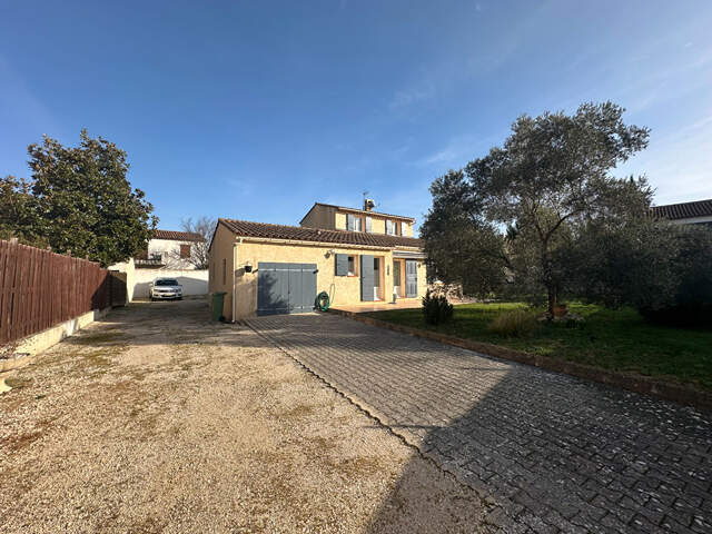 Vente Puyricard centre maison traditionnelle de type 4/5 sur un terrain de 820m² — photo du bien