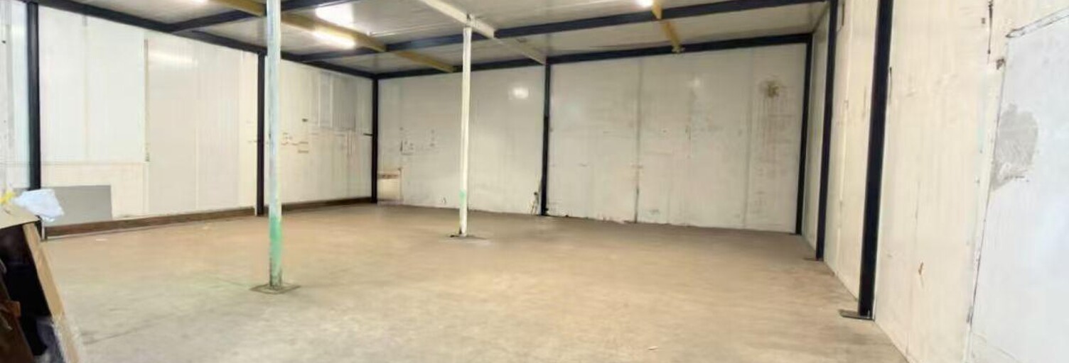 Commerce  1963 m² à louer à Mareuil-lès-Meaux (77100)
