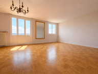 Appartement T3 - 80 m2 - Reims Centre - Vue Dégagée - Et. 8 — photo 3