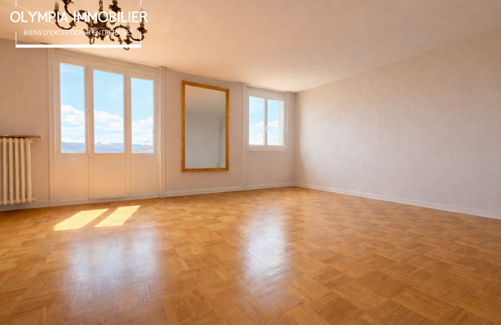 Appartement T3 - 80 m2 - Reims Centre - Vue Dégagée - Et. 8 — photo 5