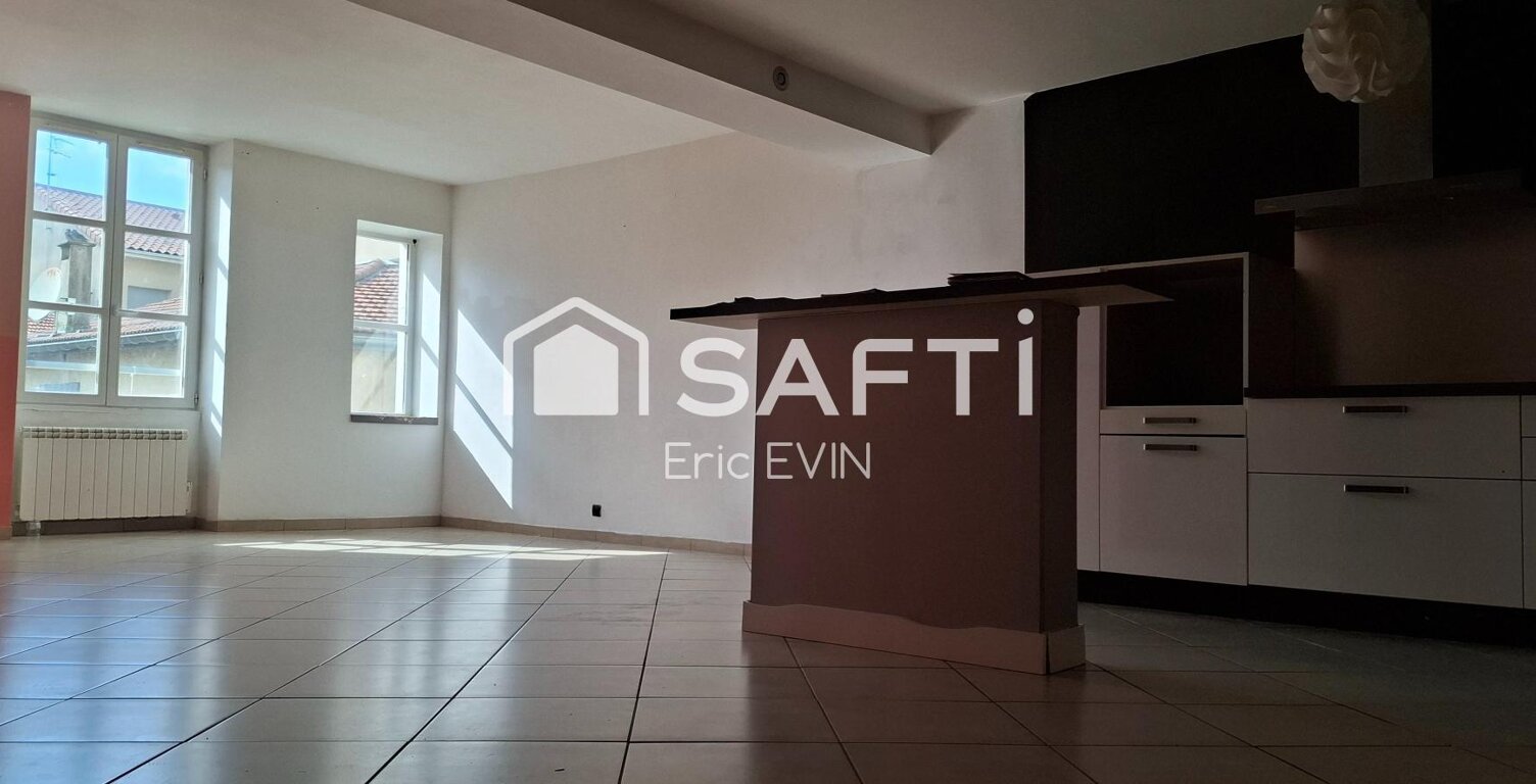 Bel appartement lumineux de 89 m², libre de suite, deuxième étage, centre ville, interphone, ascenseur. — photo 1