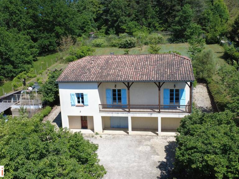 Grande maison familiale 194 m2 avec abri camping car et grands garages — photo 1