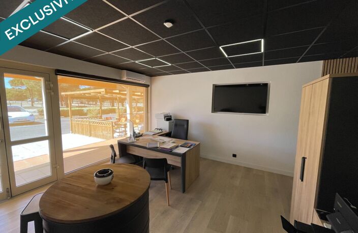 GRUISSAN 11430 LOCAL COMMERCIAL NEUF 2 PIECES CLIMATISATION PARKINGS — photo 2