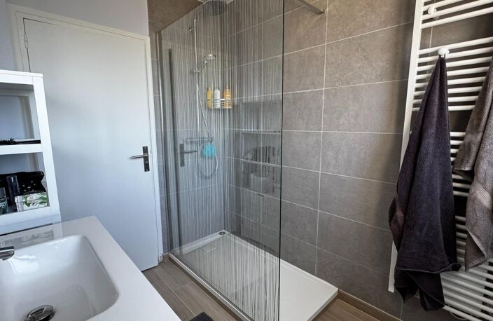 Aux portes d'Autun, maison rénovée de 5 chambres — photo 2