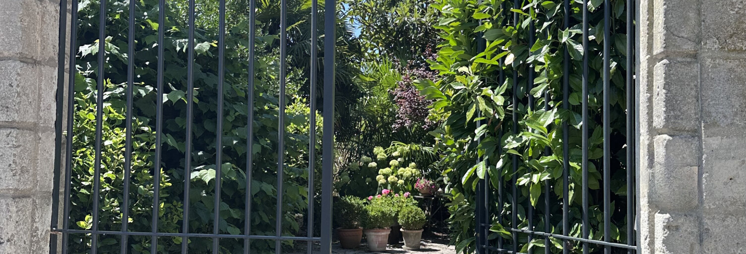 Maison 10 Pièces 300 m² à vendre à Saint-Jean-d'Angély (17400)