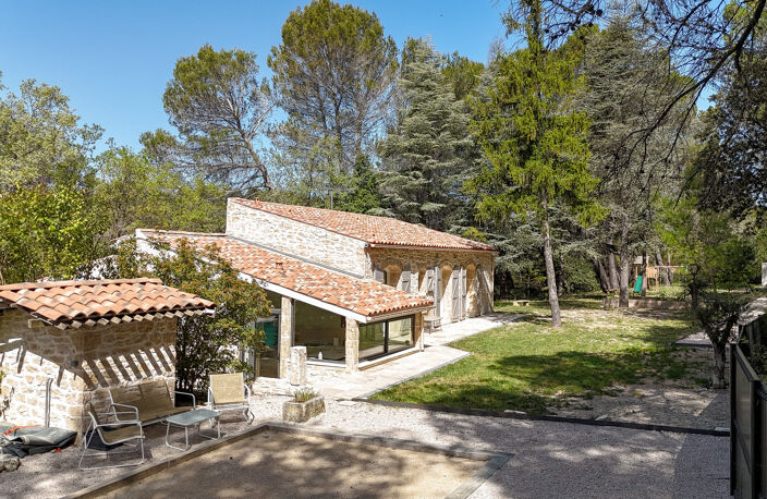 VENELLES : Maison rénovée de 160 m2 dont dépendance + piscin — photo 2