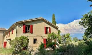 Maison 6 Pièces 196 m² à louer à Meyrargues (13650)