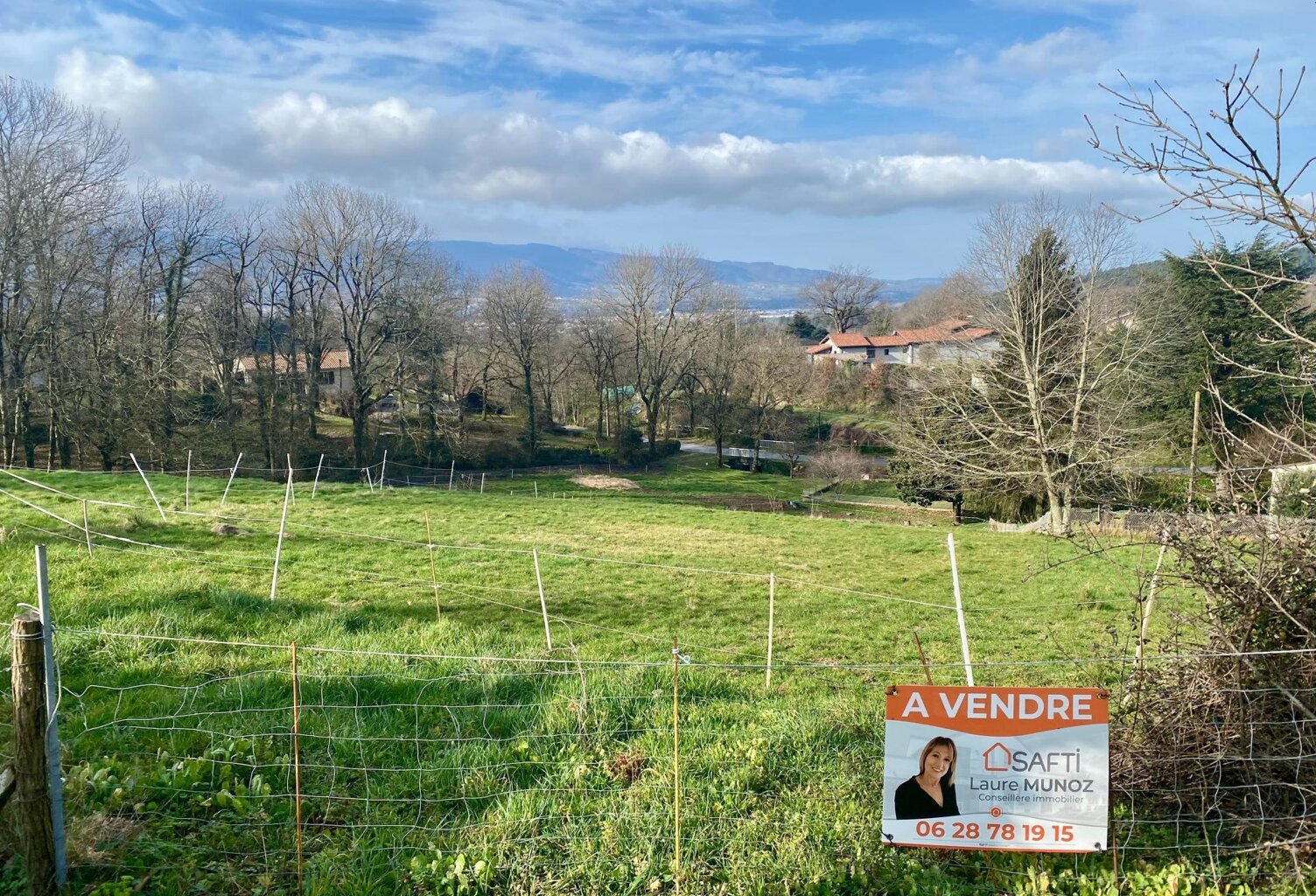 terrain à bâtir 1515m² — photo 1
